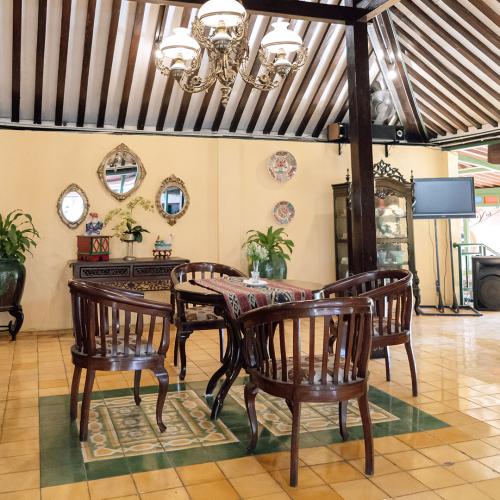 Resto Tradisional Jogja